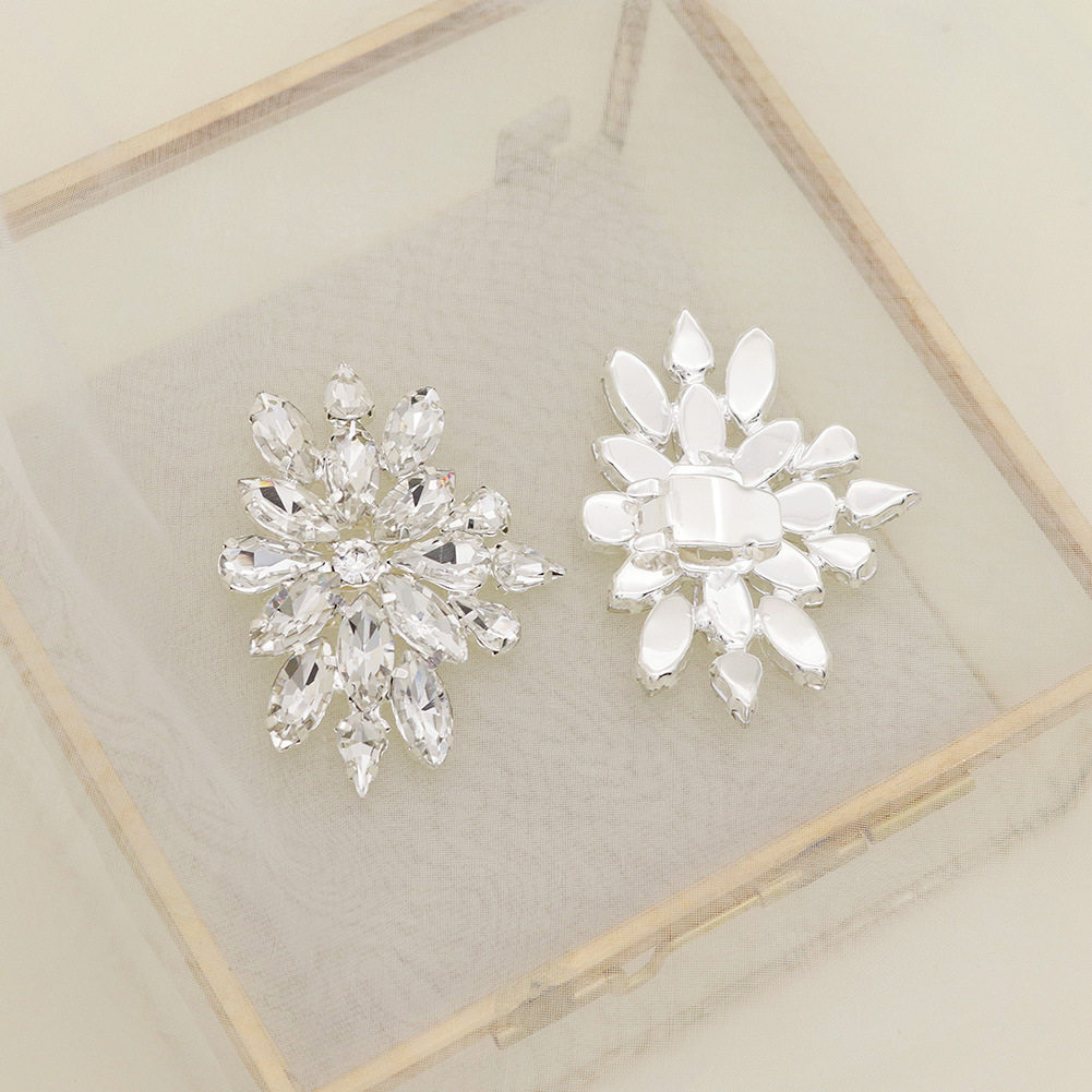 Creative New Detachable Rhinestone Shoe Buckle Shining Ball Shoes Flower Accessories Women's European and American Bride Wedding Shoes Accessories Shoe Clip