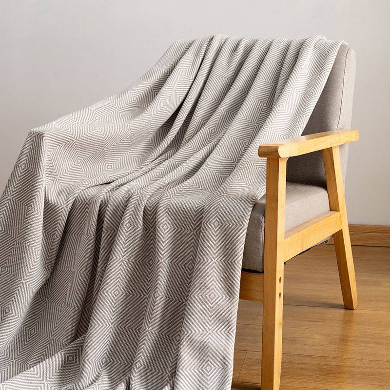 Scandinavian Style Accessible Luxury Acrylic Knitted Blanket Herringbone Pattern Casual Fashion Throw Blanket Aviation Blanket Skin-Friendly and Soft