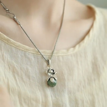 Chinese Style Retro Old Jade Lotus Pendant Women's New Chinese Style Elegant Palace Style Necklace Hanfu Cheongsam Accessories
