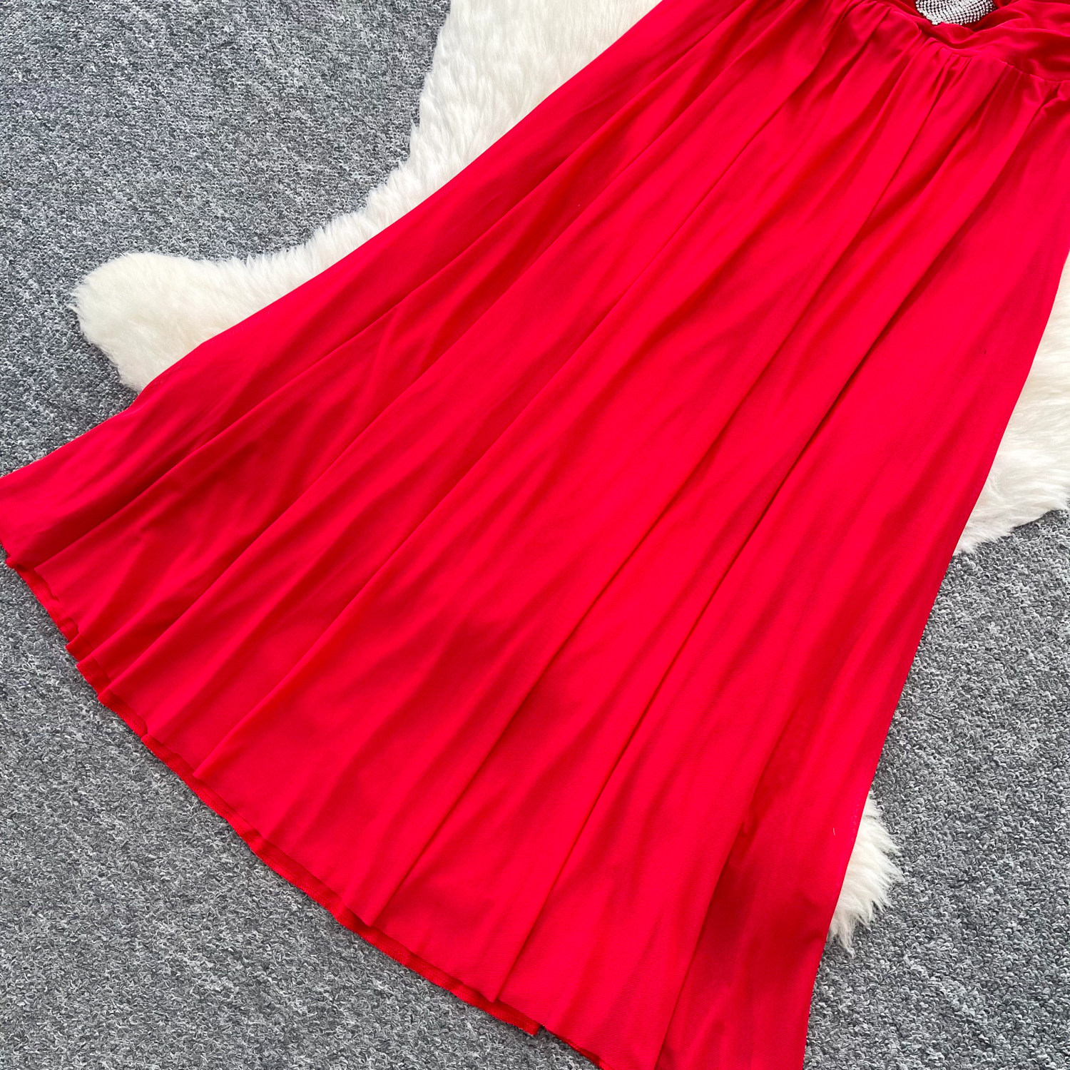 Sleeveless V Neck Backless Dress Sexy A Line Silhouette Waist Defining Lightweight Fabric Summer Evening Wear