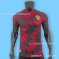 Man l red and black training clothes