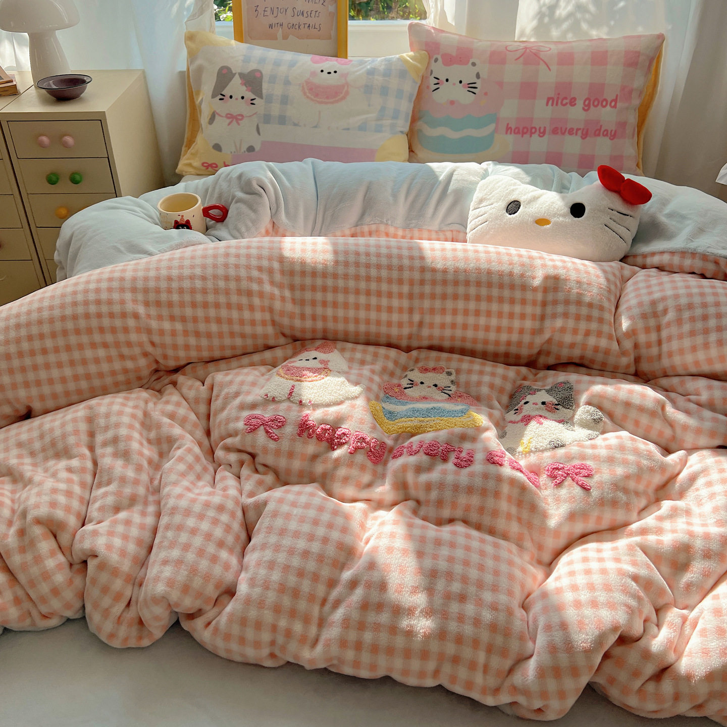 Ins Cute Warm Fleece-Lined Thickeneded Warm Cartoon Milk Velvet Four-Piece Student Dormitory Quilt Cover Three-Piece Set