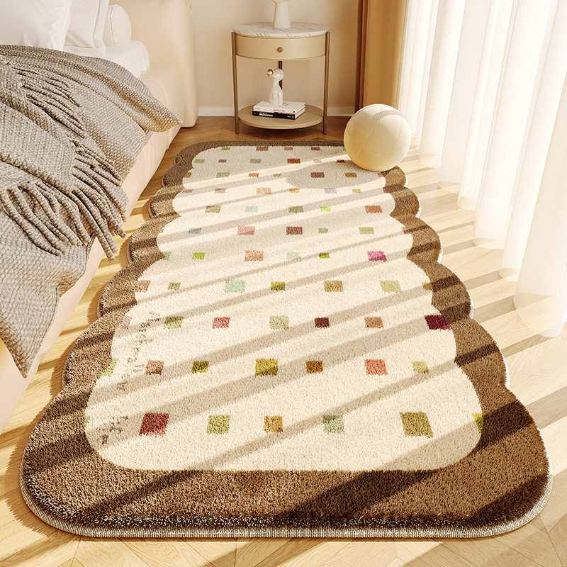 Cream Style Bedroom Bedside Blanket, Stain-Resistant and Easy to Care For, Non-Slip Mat, Home Bay Window, Cute Irregular Imitation Cashmere Carpet