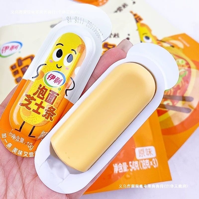 Instant Noodles with Cheese Sticks, Instant Noodles Paired with Cheese, Ready-To-Eat Snacks for Casual Dining and Satisfying Cravings, Mongolian Style