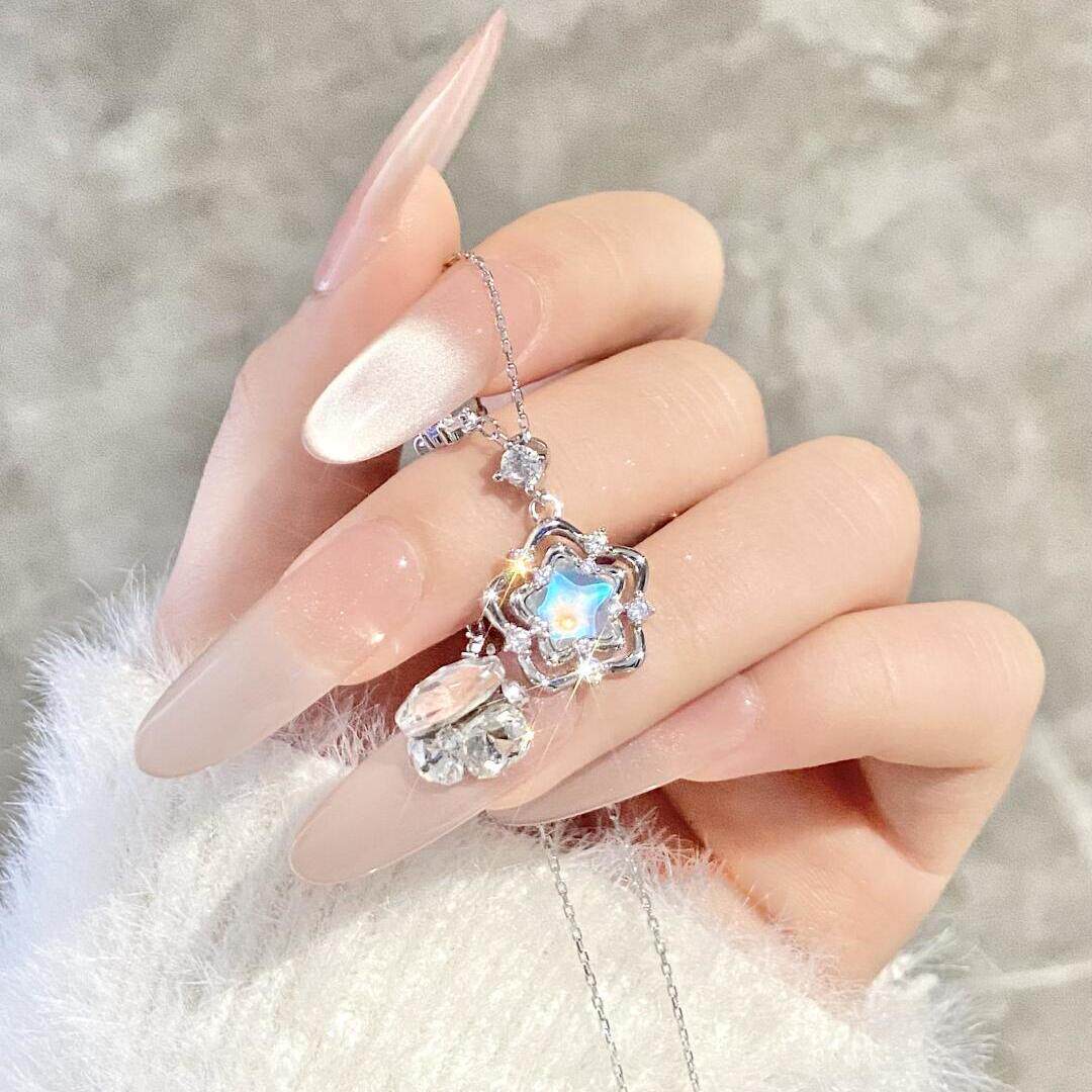 New Heart of the Ocean Necklace Women's Light Luxury Niche Design High-end Collarbone Chain Valentine's Day Gift for Girlfriend