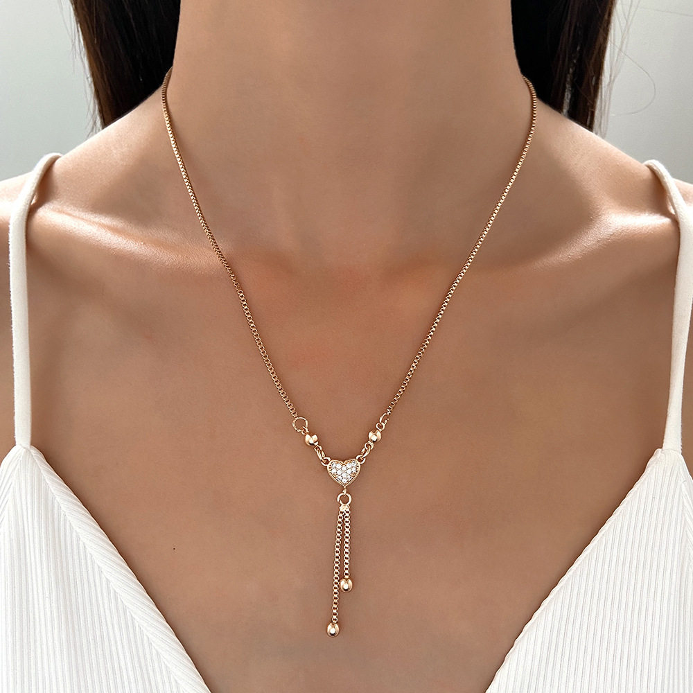 Cross-border European and American Diamond Love necklace retro fashion Elegant Butterfly tassel heart-shaped clavicle chain internet celebrity sweater chain