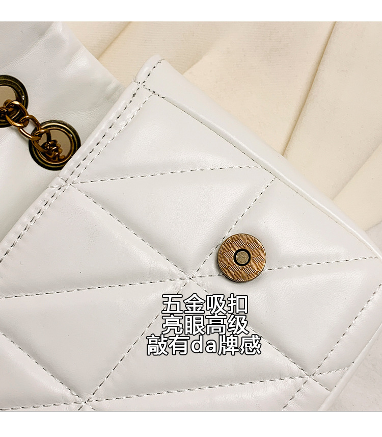 O1CN01aru7PZ232HUTjS8ZN !!2215817057197 0 cib