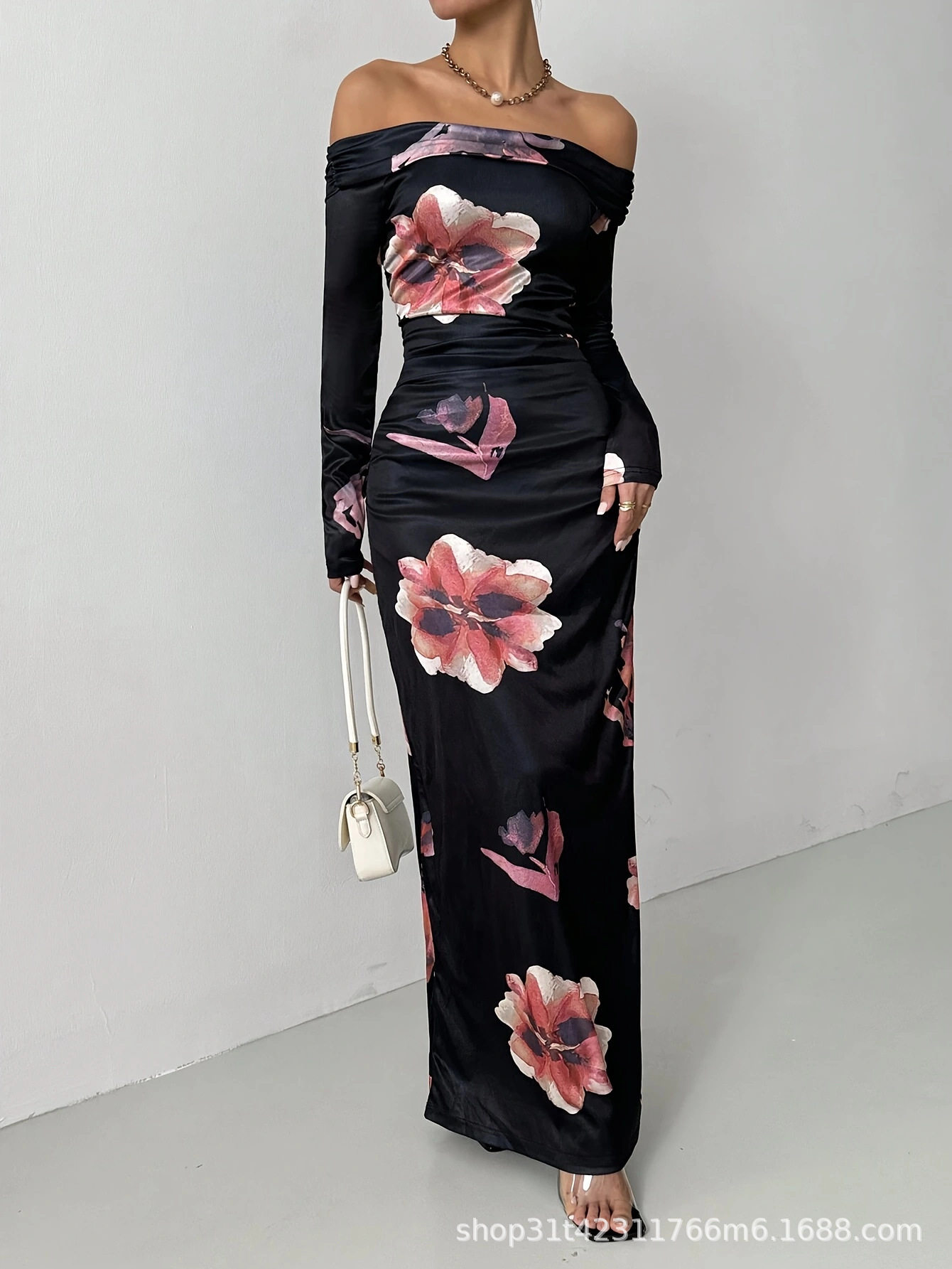 Slim Fit Long Sleeve Dress Elegant Bodycon Design Perfect for Parties and Formal Events Wholesale Available