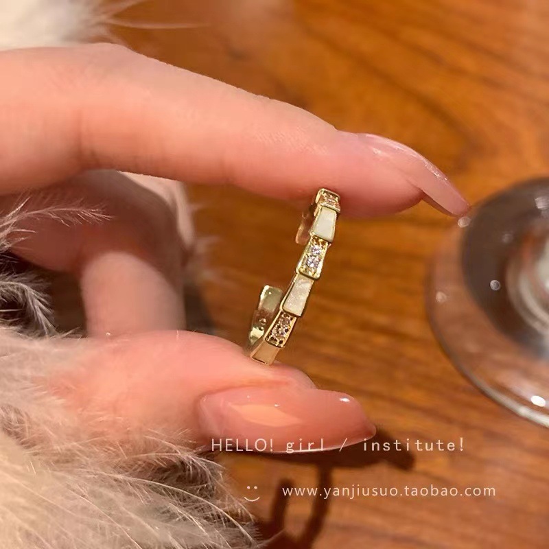 韩国轻奢高级感锆石珍珠戒指女复古小众设计蝴蝶结指环戒开口手饰