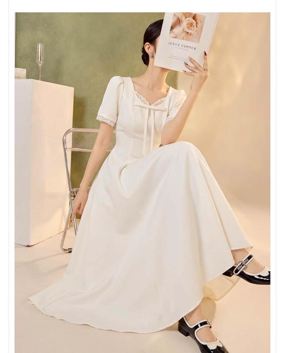 Đầm liền nữ dáng chữ A tay ngắn cổ tròn phối bèo nhún thắt eo tôn dáng — Màu trắng ngà