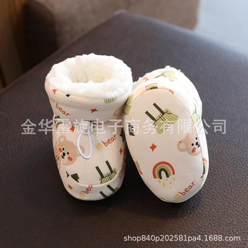 Winter baby shoes and socks 0-1 years old 3-6-9 months baby boys and girls fleece-lined thickened soft sole foot cover newborn cotton shoes 10