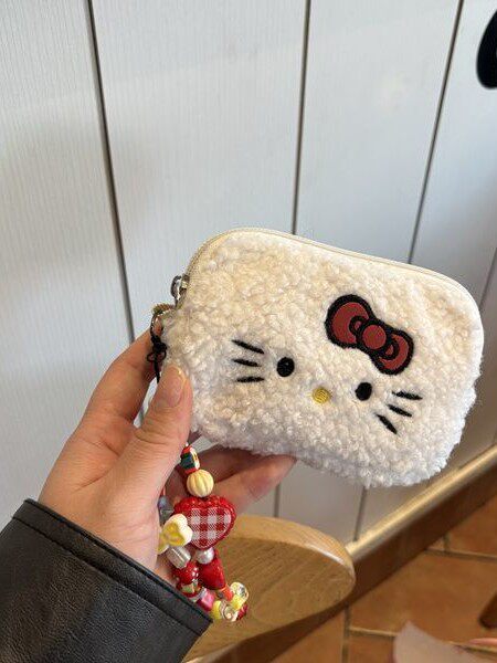 New Lamb Wool Embroidered Kitty Bag Ccd Cosmetics Bag Coin Purse Cosmetic Bag Cute Aunt Towel Bag