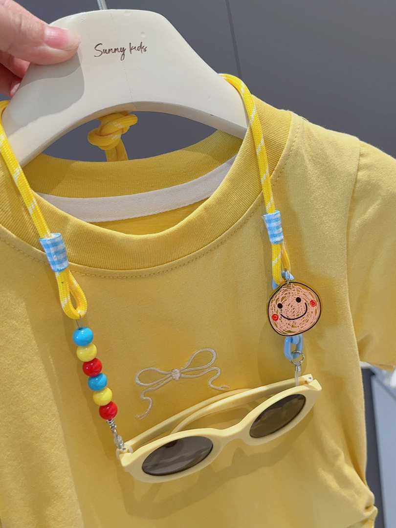 Girls' Summer Two-Piece Set, New Baby Girl Embroidered Cotton T-Shirt & Floral Oil Painting Bud Shorts Outfit