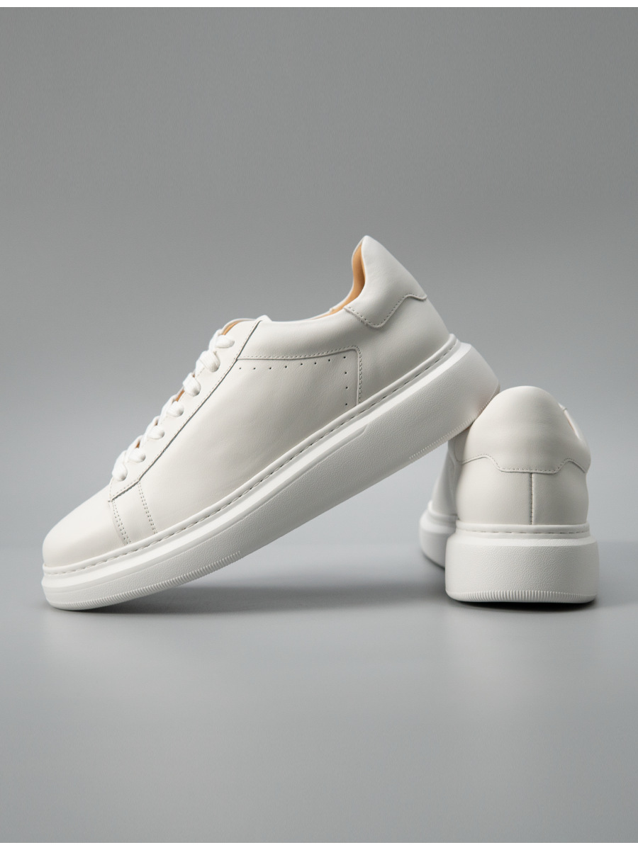Giày sneaker nam tối giản da bò đế dày, giày trắng đa năng phong cách công sở — Màu trắng
