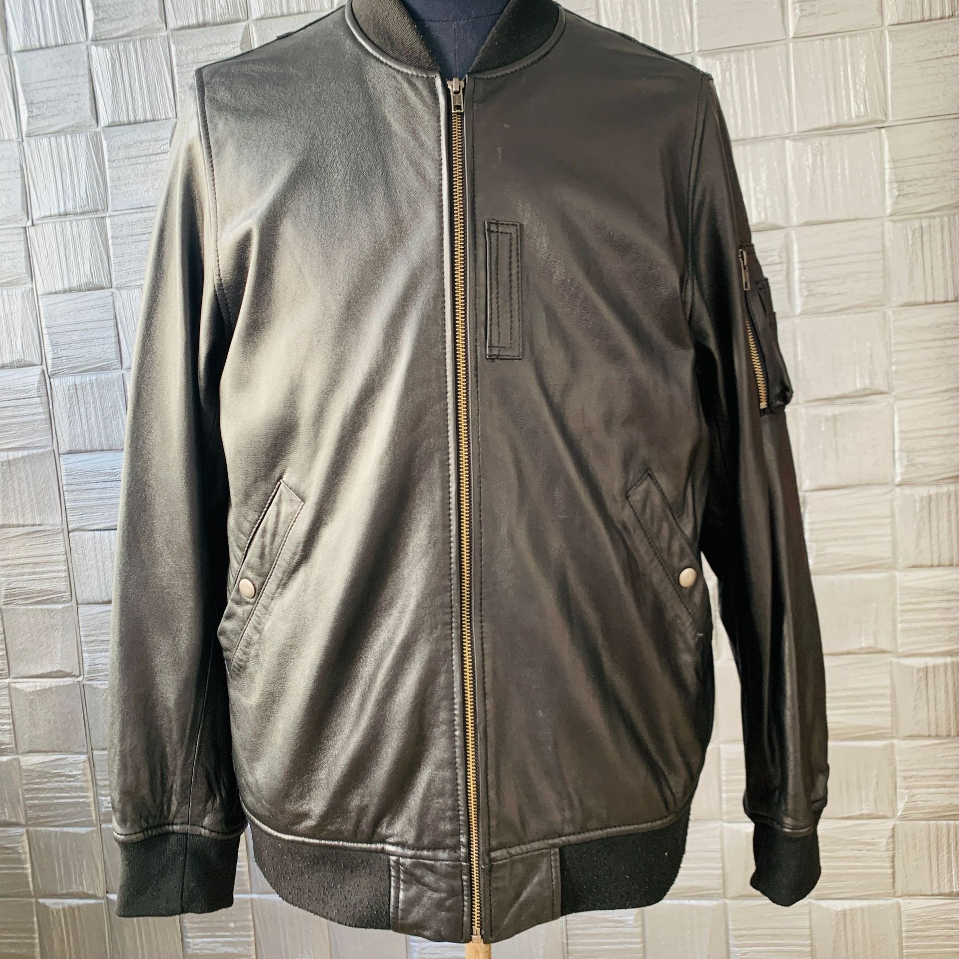 Áo Da Nam Chất Liệu Da Bò