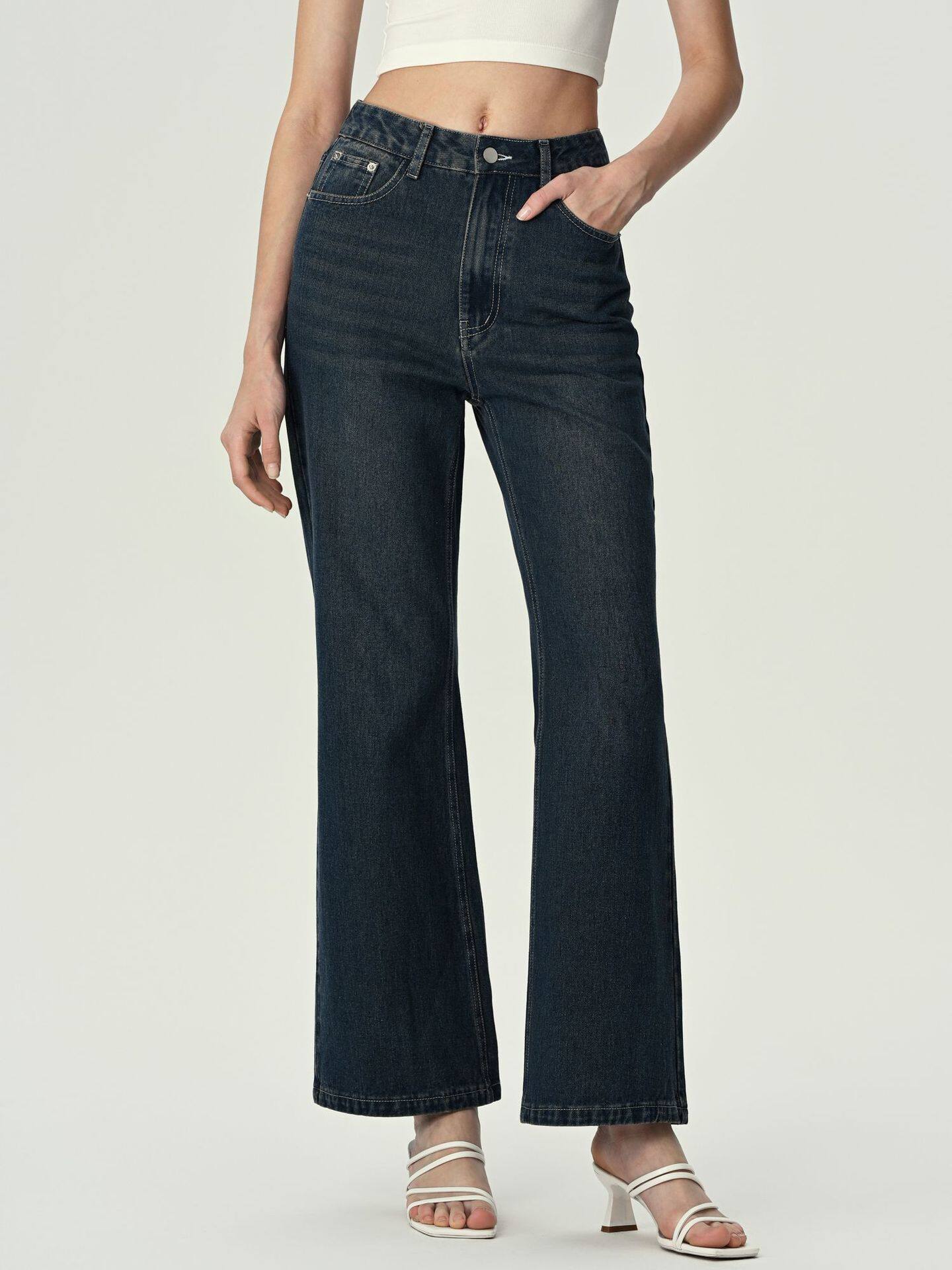 Vintage Blue Wide Leg Flared Jeans for Women Loose Fit High Waisted Slimming Style Casual Wear Wholesale Available