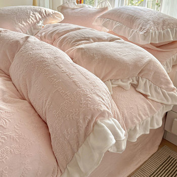 Autumn and Winter Class a Fully Matte Milk Velvet Lace Four-Piece Set Thickeneded Warm Fleece-Lined Quilt Cover Bed Sheets and Fitted Bed Sheets Set