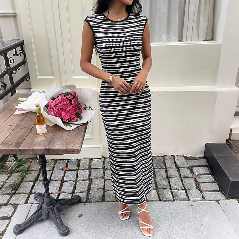 Casual Sleeveless Striped Knit Bodycon Dress Simple Style Round Neck Comfortable Fabric Perfect for Summer Events