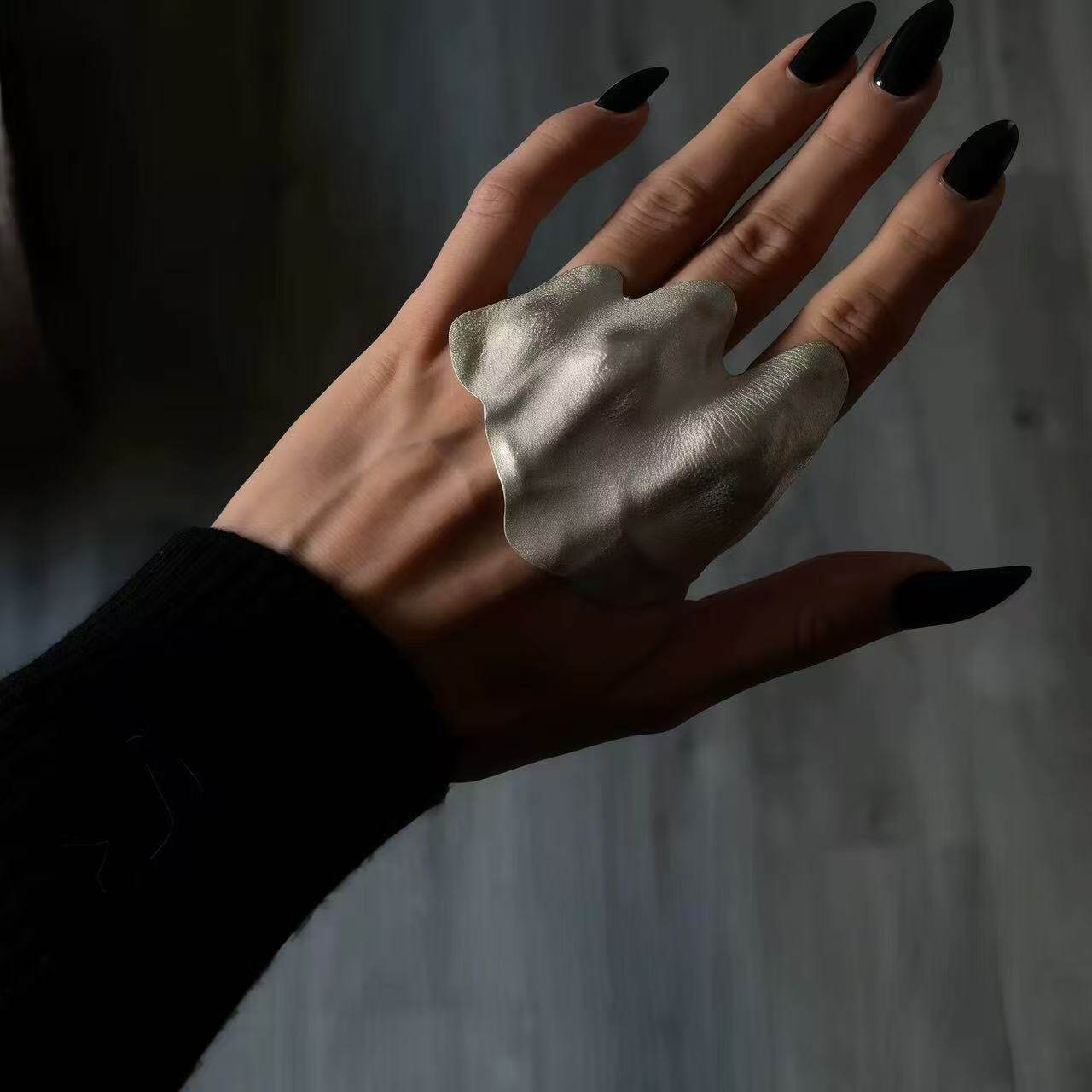 独立站跨境新款不规则褶皱关节戒指清冷小众设计高级独特精致指环