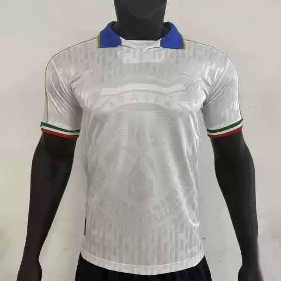 Retro 95-96 Italy Away Football Jersey in Stock Wholesale Cross-Border Jerseys
