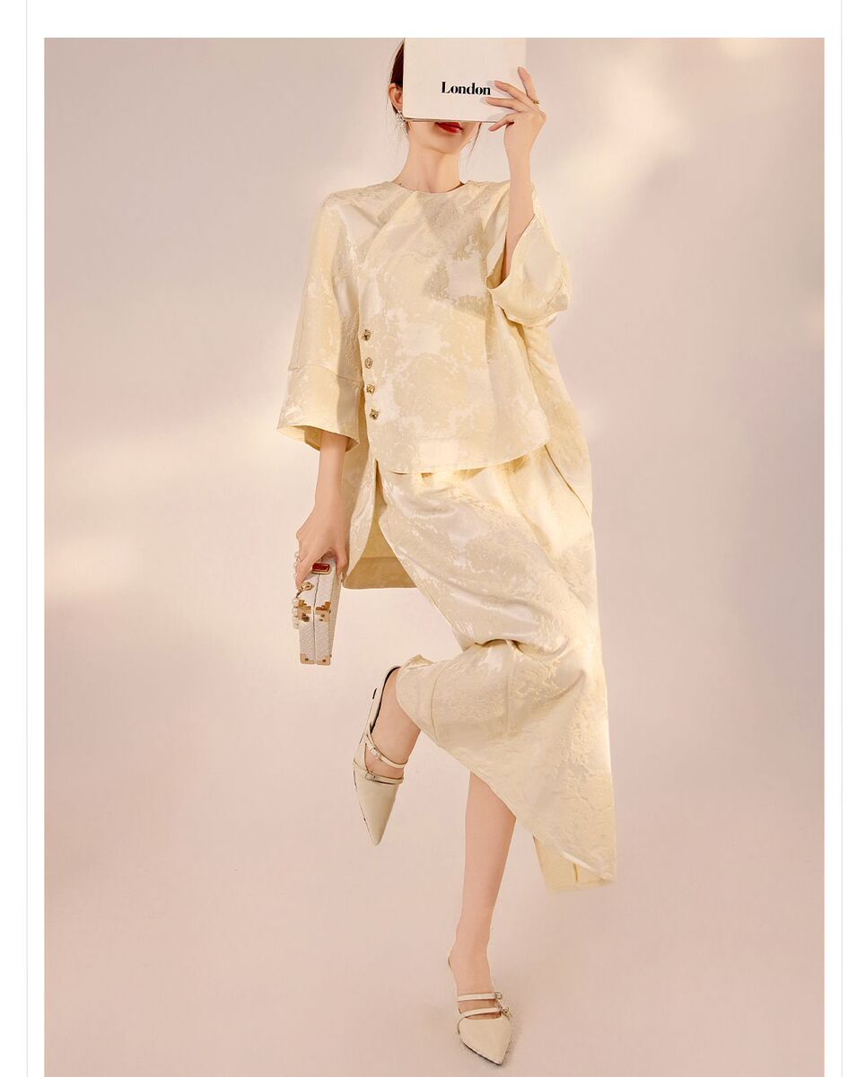 Bộ áo và chân váy nữ dài tay dáng rộng họa tiết hoa thêu — Váy Jacquard (giao hàng trong 7 ngày), Váy Jacquard (giao hàng trong ngày), Áo Jacquard (giao hàng trong ngày), Áo thun Jacquard (giao hàng trong 7 ngày)