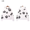 5640 white black