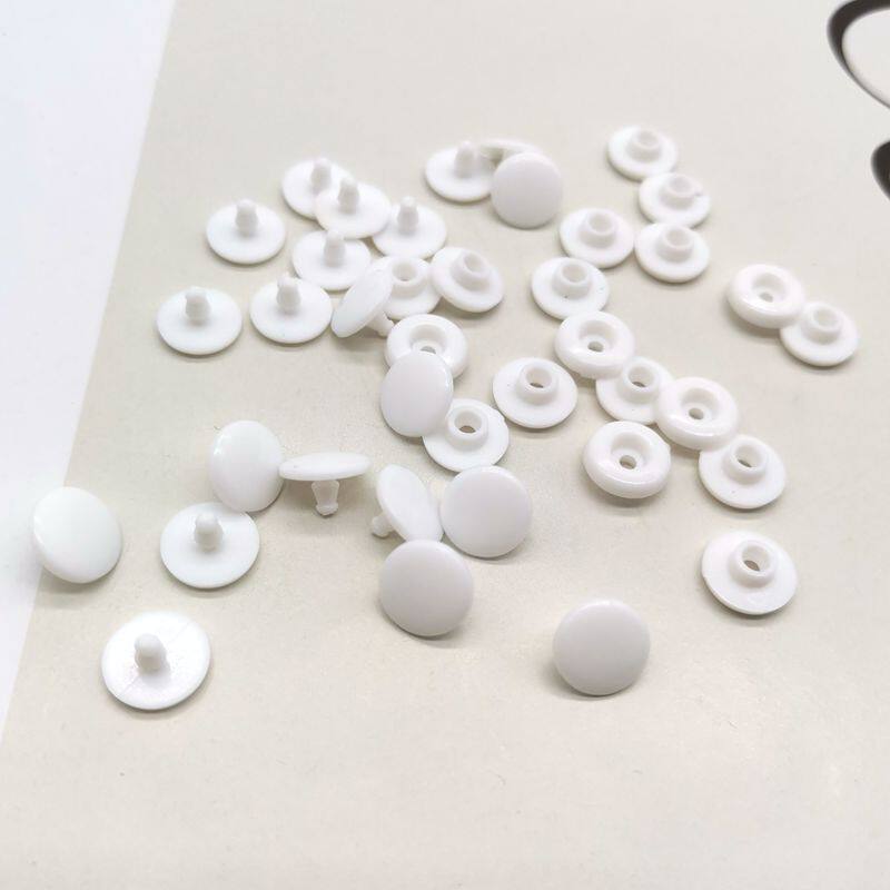 Factory anti-counterfeiting label plastic round black and white two-piece buckle disposable anti-disassembly fixed two-piece buckle anti-theft buckle