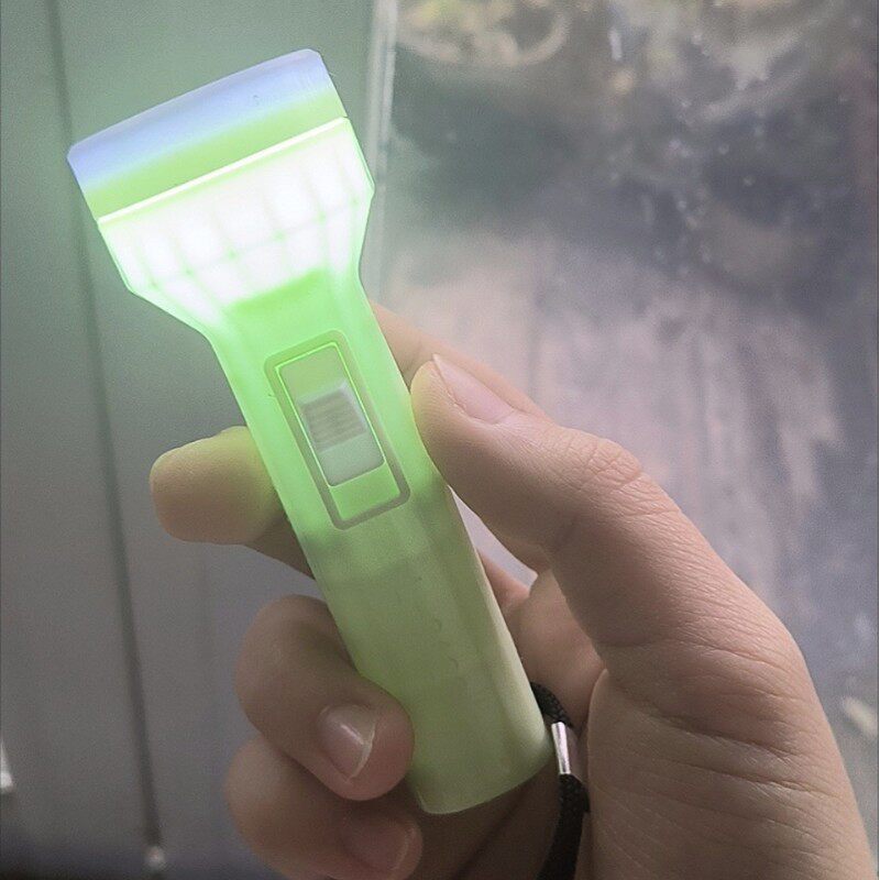 发光玩具手电筒圆头便捷小清新果冻色照明电筒幼儿园儿童奖品礼物