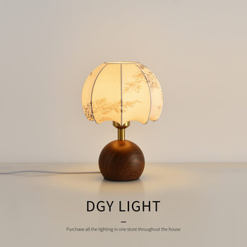 Grand View Garden Small Night Light Retro Living Room Study Decorative Lamp Minimalist Creative Homestay Atmosphere Bedroom Bedside Lamp 521L