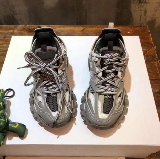 Putian 3.0 cross-border plus three generations of retro Paris Track shoes men and women couple shoes Triple dad shoes Korea