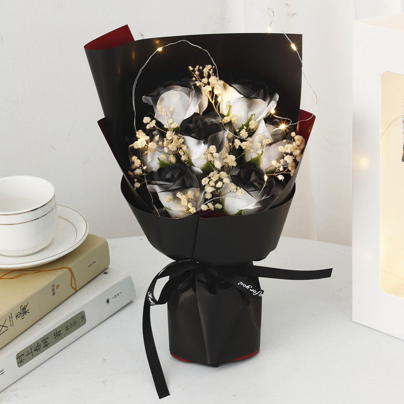 満天星 + 7輪薔薇【黒騎士】ランプ付き贈答袋