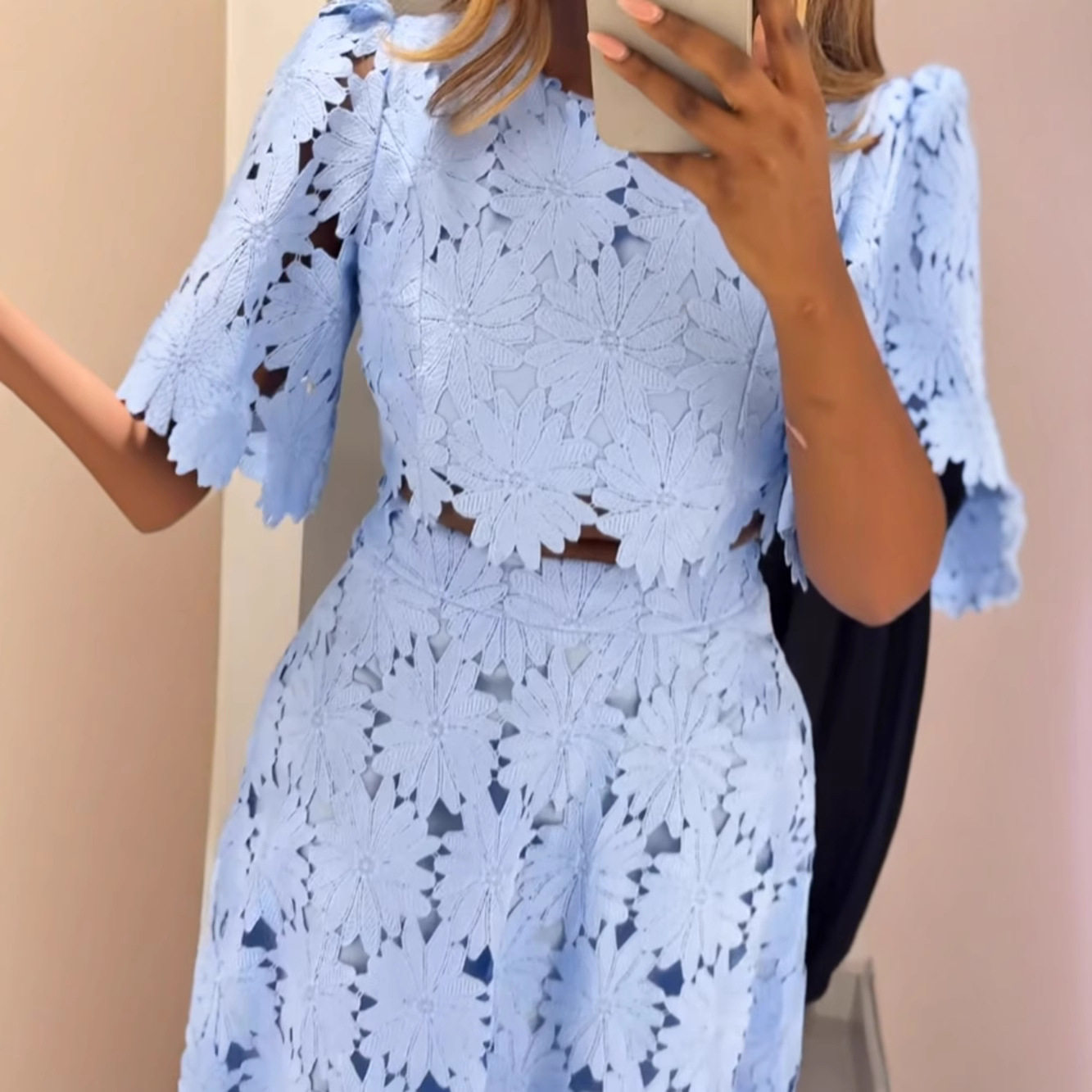 French Design Hollow Out Top and Pants Set Stylish Casual Two Piece Outfit Perfect for Spring and Summer Wholesale