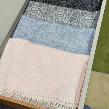 European Goods 25 New and Old Luo Rhombus Jacquard Wool Cashmere Scarf Recommended by Internet Celebrities Same Style Autumn and Winter Wool Scarf