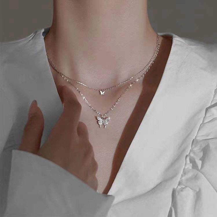 Flash Diamond Butterfly Double Layer Necklace for Women Ins Niche Design Easiest for Match Light Luxury Cold Style Clavicle Chain as a Gift for Best Friend