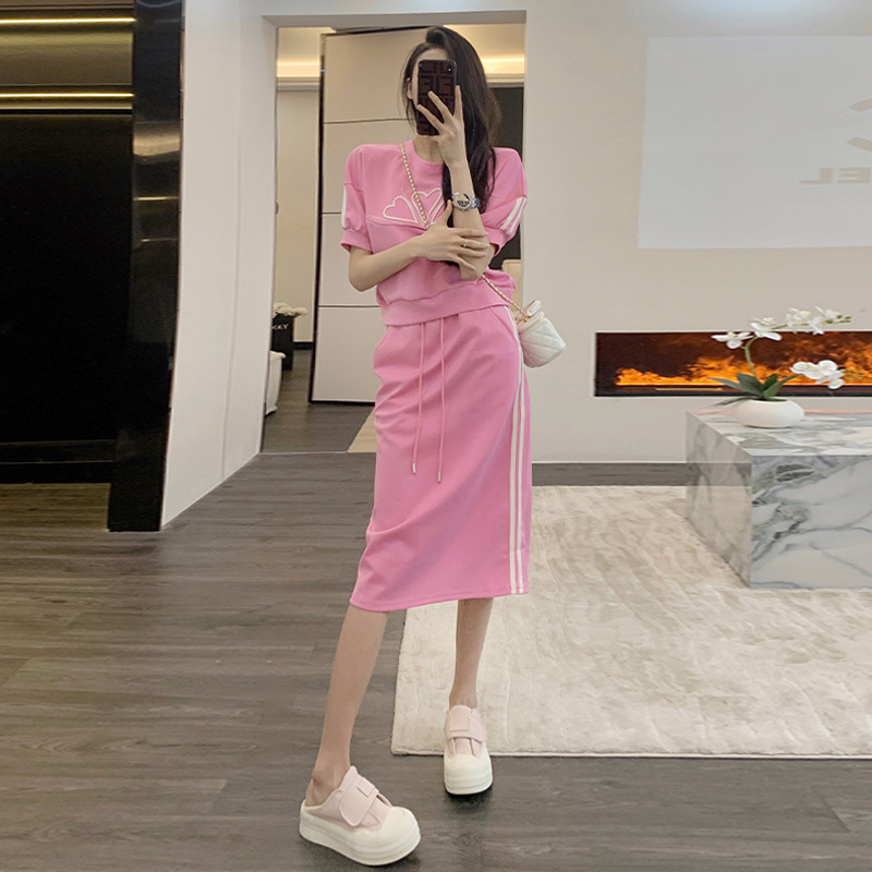 (Mới) Mã A4146 Giá 1380K: Đồ Bộ Nữ Doreic Ngắn Tay Cả Bộ 2 Món Hàng Mùa Hè Trông Trẻ Hơn Tuổi Thời Trang Nữ Chất Liệu G04 Sản Phẩm Mới, (Miễn Phí Vận Chuyển Toàn Quốc).