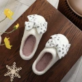 Cotton slippers-polka dot wool bow (white)