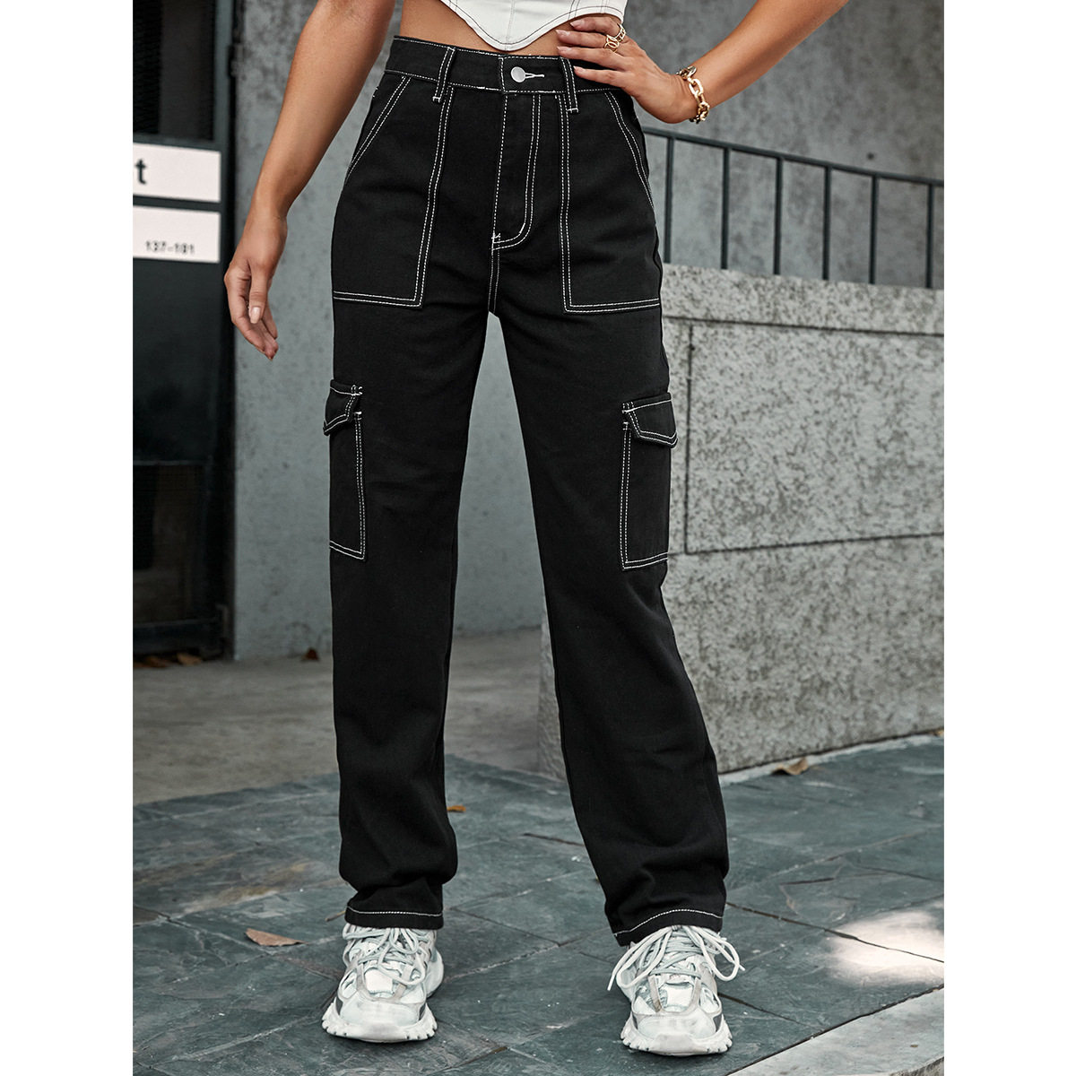 High Waisted Denim Pants Casual Style Patchwork Design Functional Pockets Versatile for Everyday Wear Wholesale