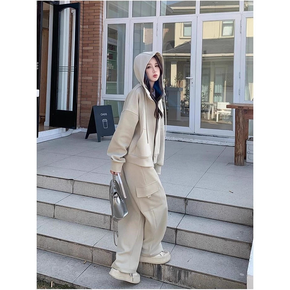 Plus-Size Autumn Stylish Age-Reducing Sweatshirt Casual Sports Suit for Women, Fashionable Slimming Two-Piece Set for Curvy Women 1.0-150kg