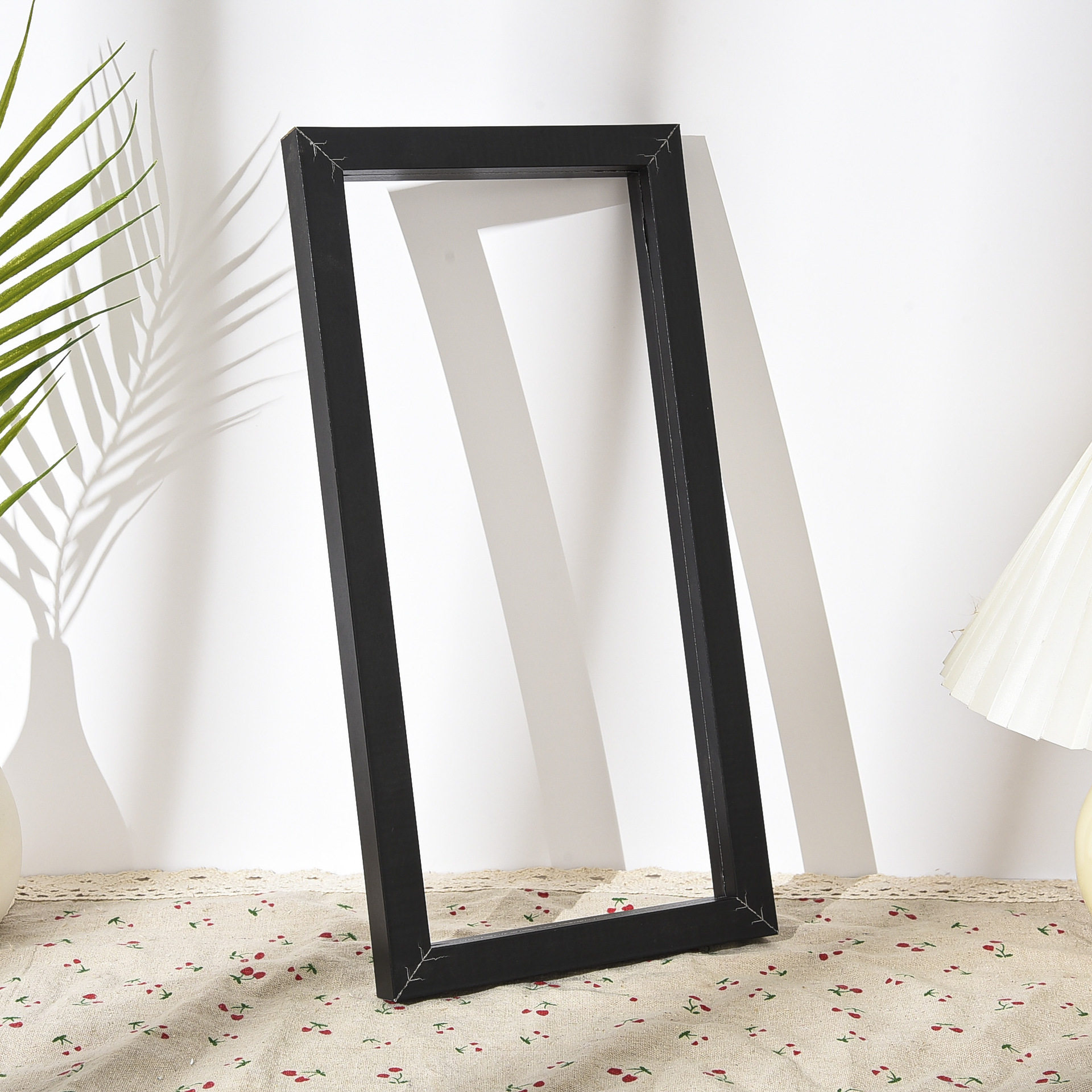 Factory solid wood photo frame three-dimensional texture hollow photo frame table wholesale advanced desktop ornaments wooden photo frame