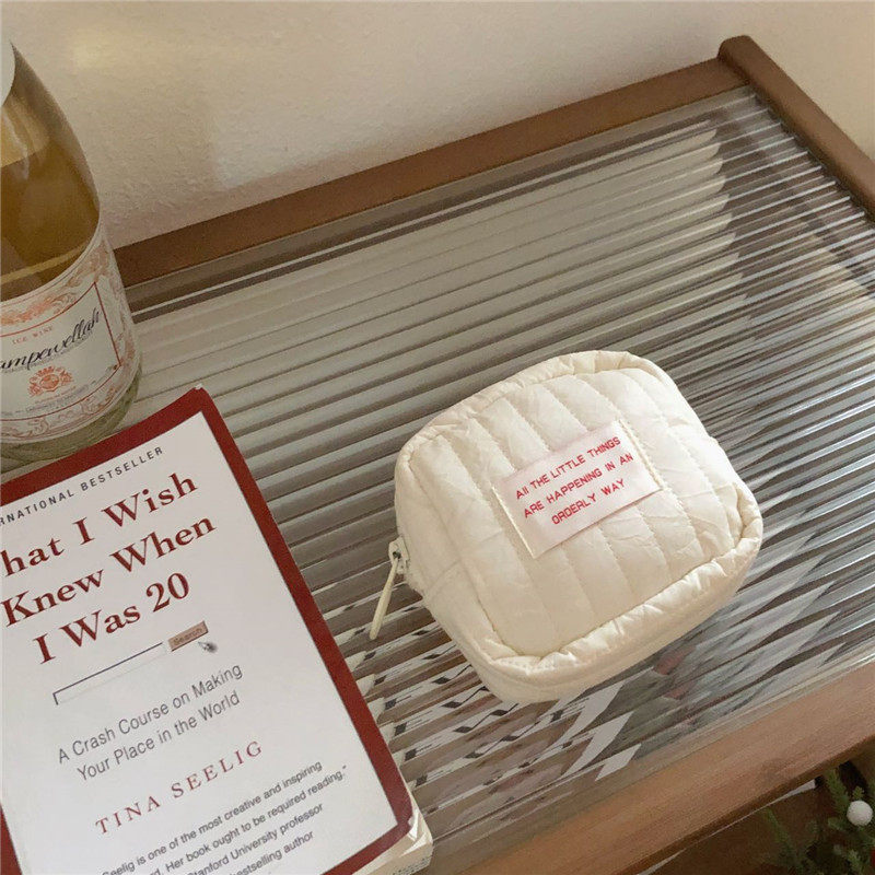 Minimalist Niche Coin Purse, Small Square Bag, Cute Lipstick Bag, Multifunctional Earphone Storage Bag, Portable Mini Makeup Bag