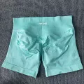 Ly-mint green