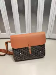 2025 New Genuine Leather Messenger Bag Women's Fashion Versatile Crossbody Bag Letter Printed Small Square Bag High-End Shoulder Bag