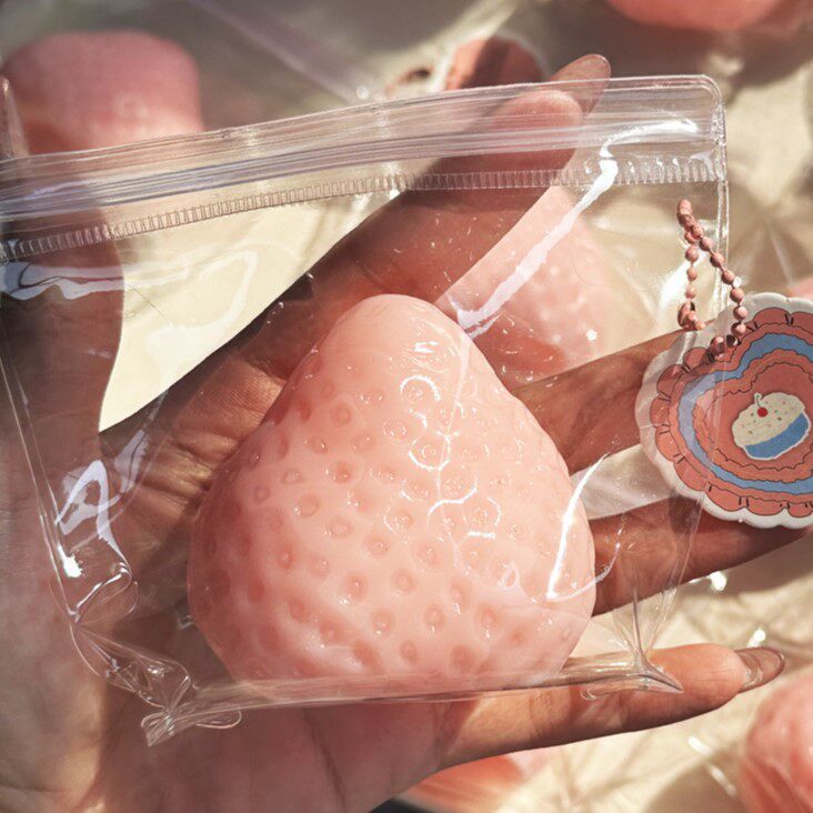 粉ミルク大粒いちご【新商品】