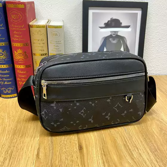 Cross-border Men's Shoulder Bag Women's Shoulder Bag Casual All-match Waterproof Wear-resistant Small Square Bag with Logo Letters