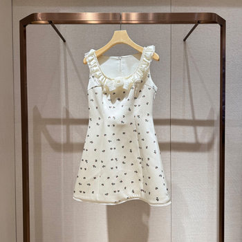 Spring 2026 New White Sleeveless Stereo Floral Lace Waist Dress for Women Xsj1L09D