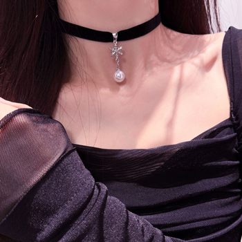 Cross-border New Christmas Snowflake Pearl Pendant Necklace Women Sweet Choker White Velvet Collar Clavicle Chain