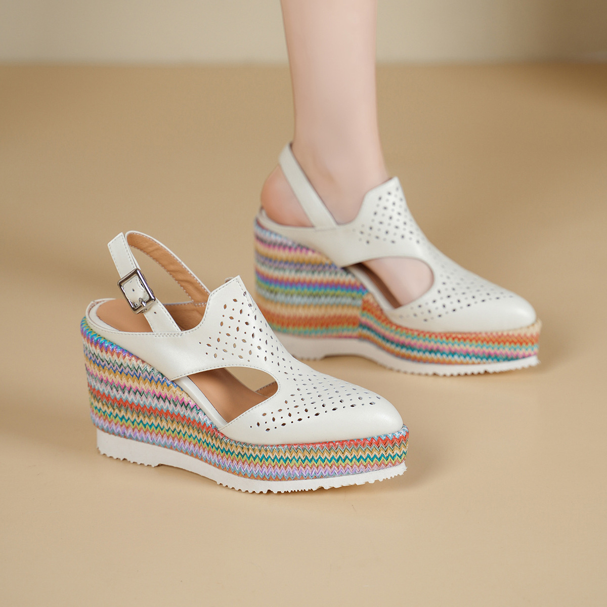 Sandal La Mã nữ da thật gót xuồng 10cm đế bánh mì tăng chiều cao — Màu be, Màu xanh dương