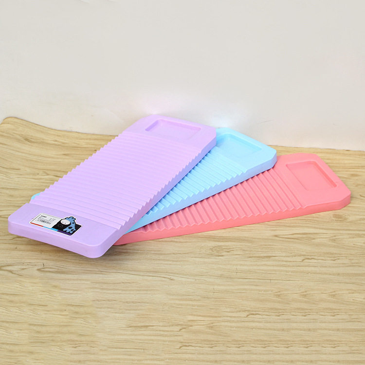 Large Creative Old-fashioned Washboard Household Dormitory Washboard Can Hold Soap Thickeneded Plastic Washboard