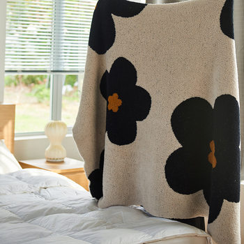 INS Korean Style Designer Sunflower Class A Half-side Velvet Knitted Blanket Sofa Office Nap Blanket Autumn and Winter