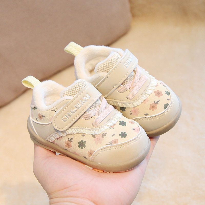 One-Year-Old Baby Girl's Cotton Shoes 6-12 Months Girls' Shoes Autumn and Winter Infant Toddler Shoes Soft Sole Key Shoes Warm
